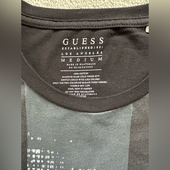 Guess Los‎ Angeles California graphic t-shirt size Medium - Picture 4 of 6